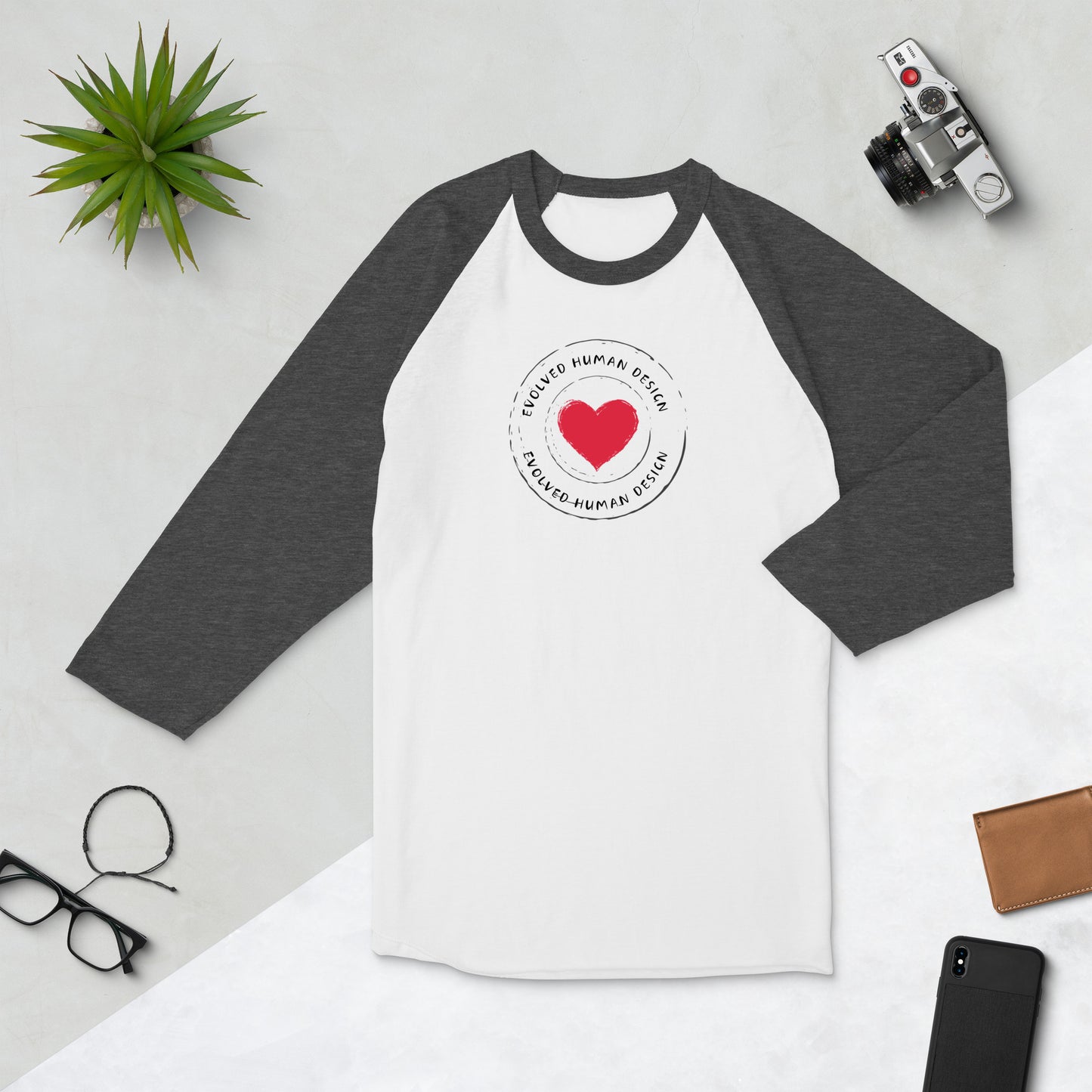 The Signature Logo 3/4 sleeve raglan shirt